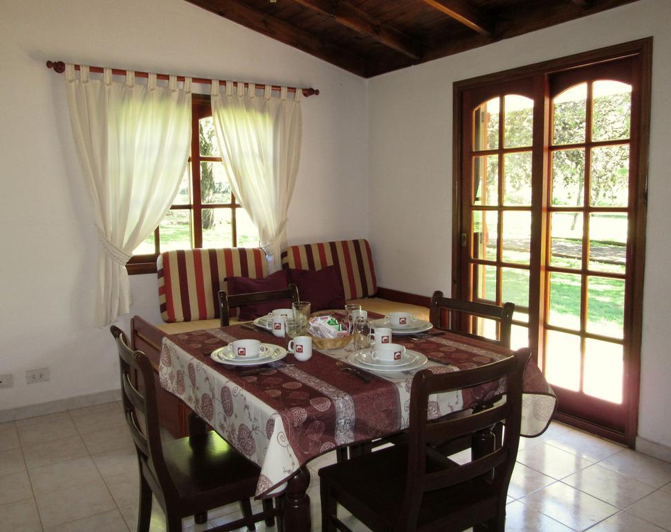 Cabanas Los Algarrobos Villa General Belgrano Exterior foto