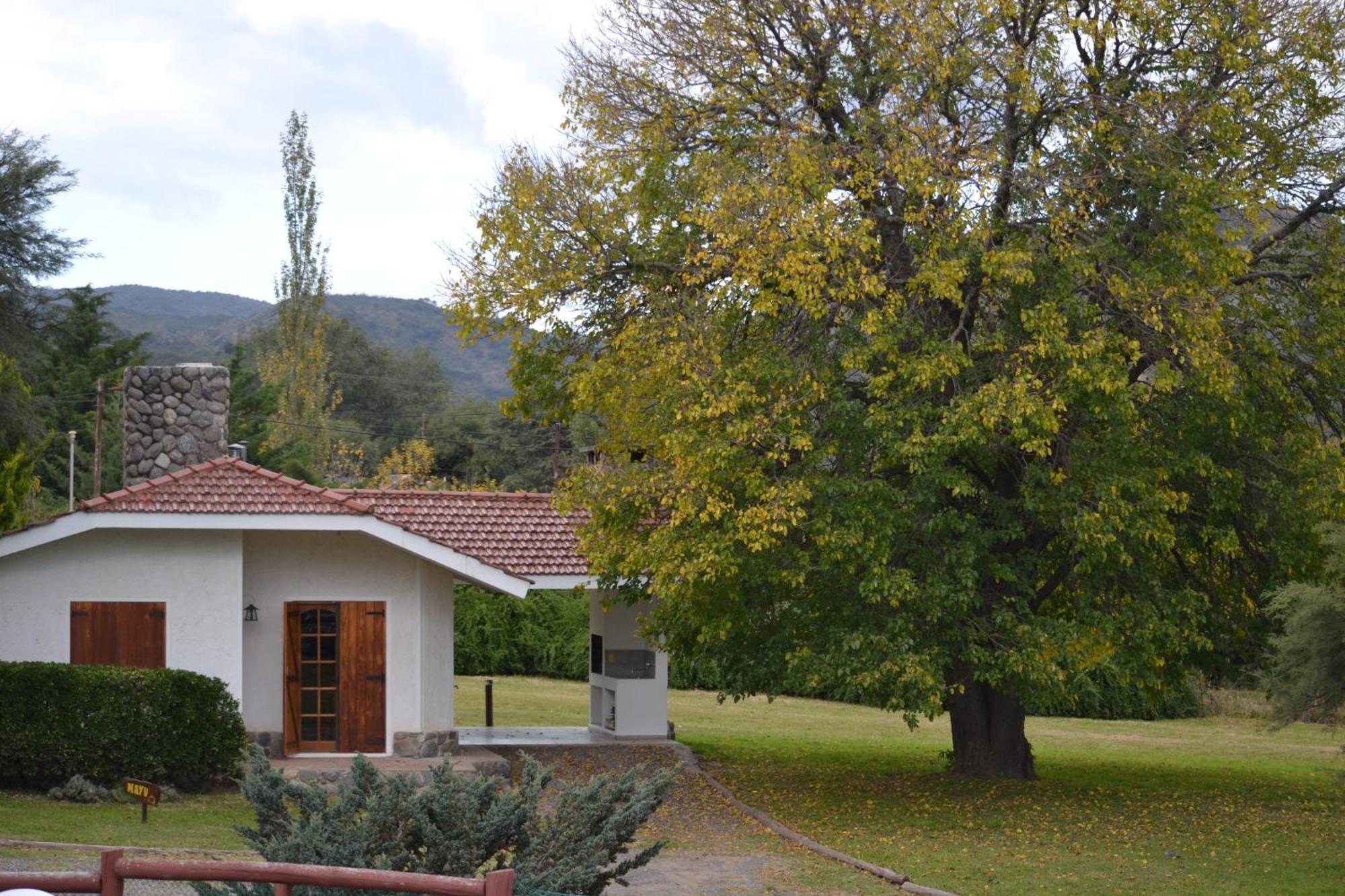 Cabanas Los Algarrobos Villa General Belgrano Exterior foto